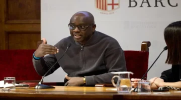 تورام يهاجم مورينيو بسبب تجاهله قضايا العنصرية ومقارنة موقفه بمبادئ نادي برشلونة